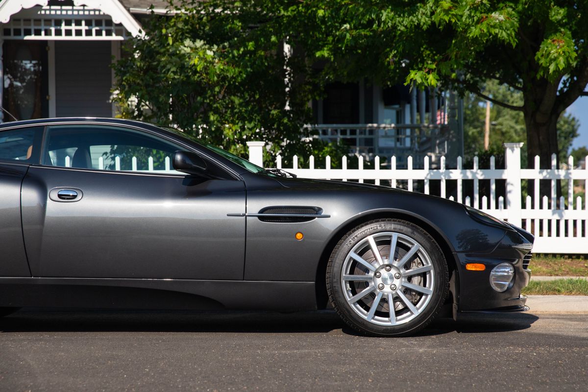 2006 Aston Martin V12 Vanquish S 6-Speed Manual