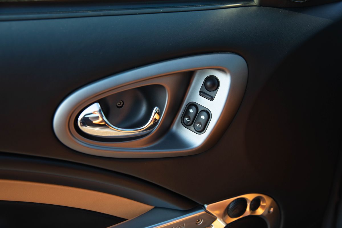 2006 Aston Martin V12 Vanquish S 6-Speed Manual