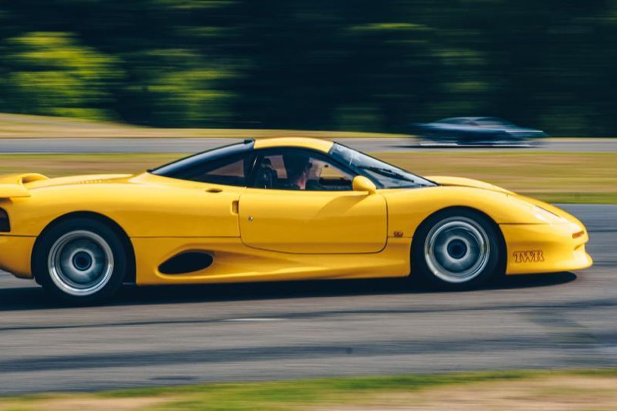 1991 Jaguar XJR-15