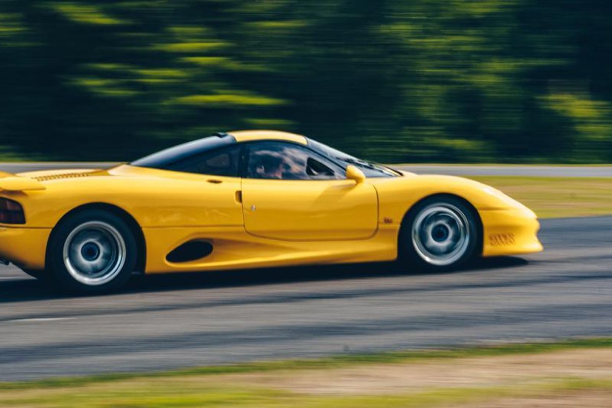 1991 Jaguar XJR-15