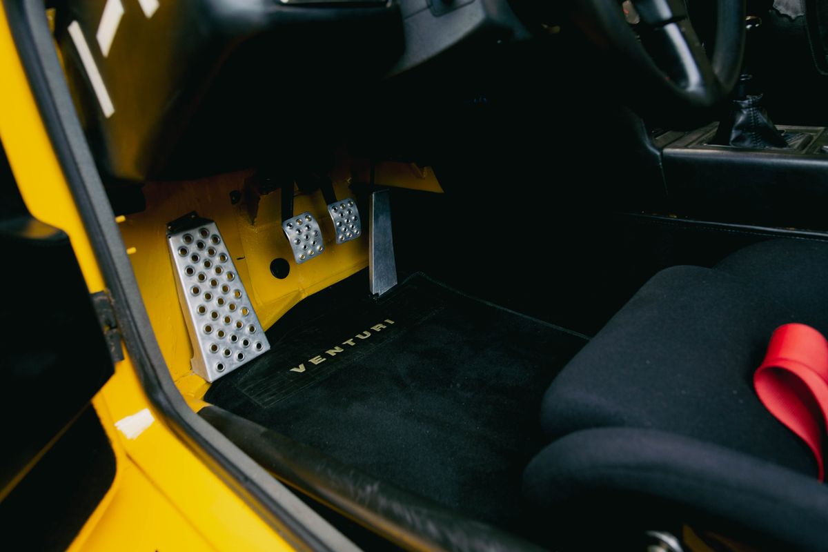 1993 Venturi 400 Trophy
