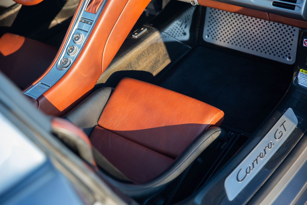 2005 Porsche Carrera GT