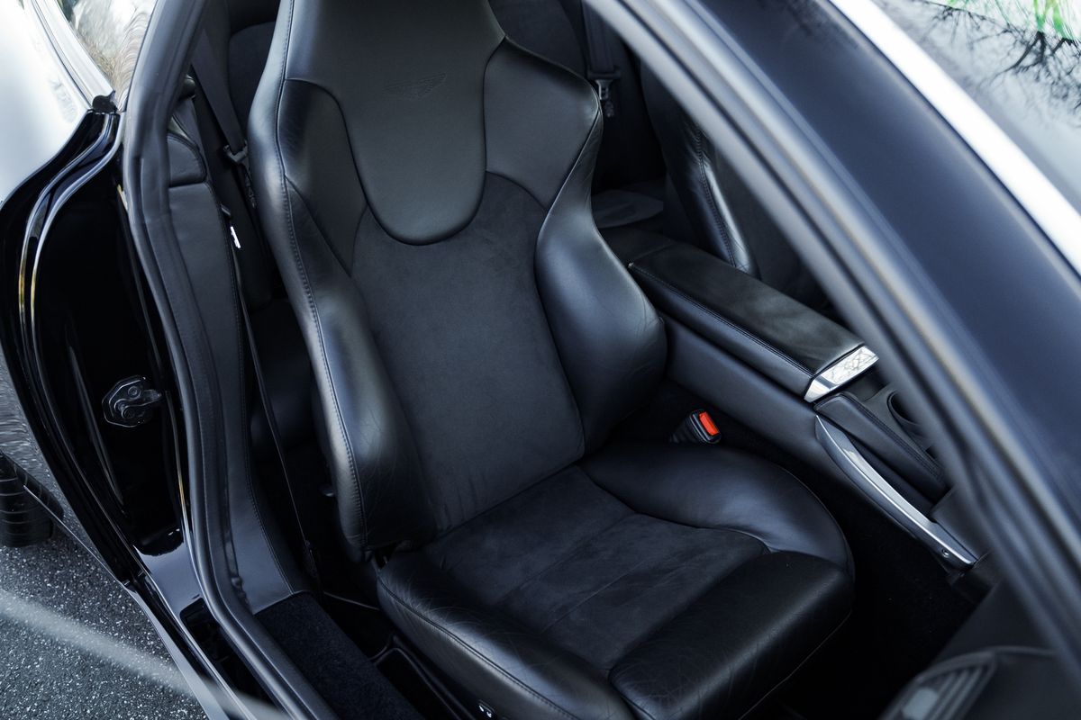 2005 Aston Martin V12 Vanquish S