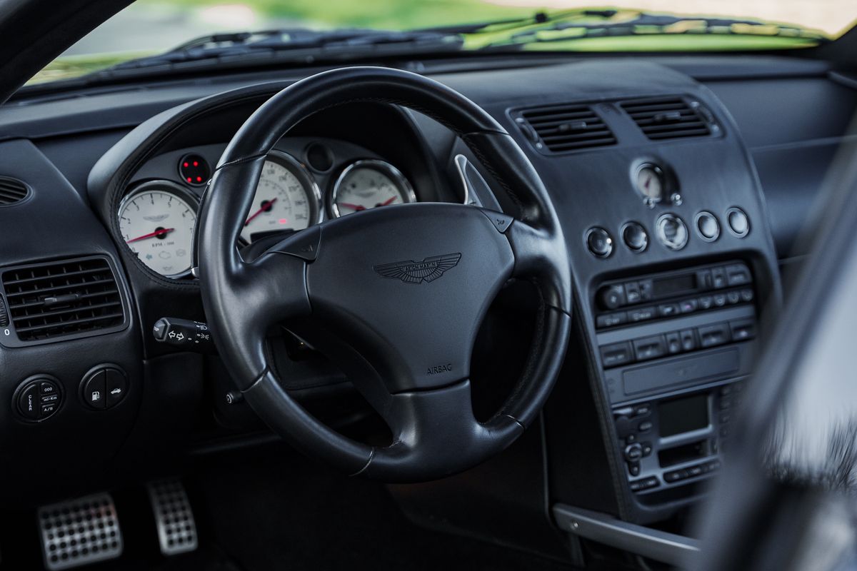 2005 Aston Martin V12 Vanquish S