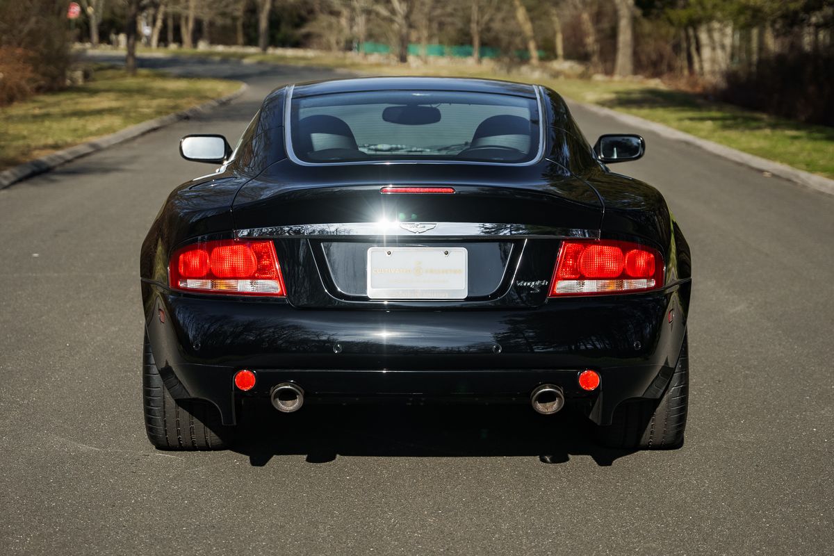 2005 Aston Martin V12 Vanquish S