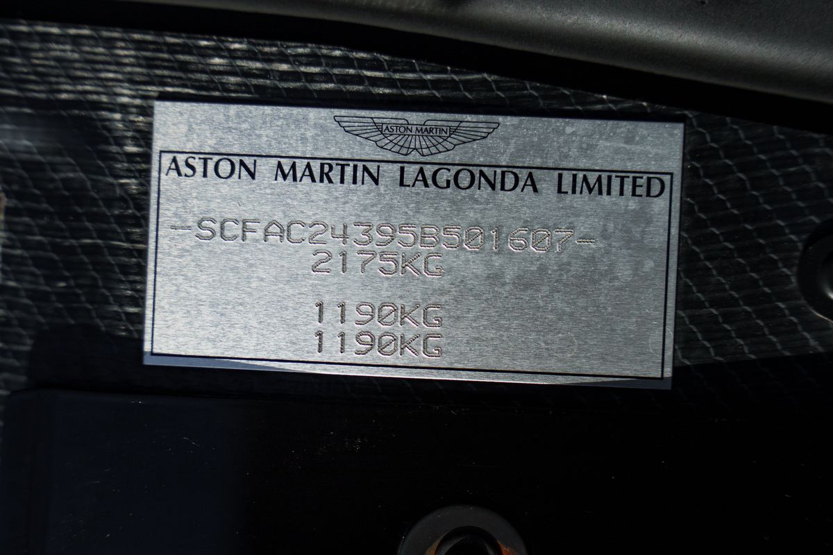2005 Aston Martin V12 Vanquish S