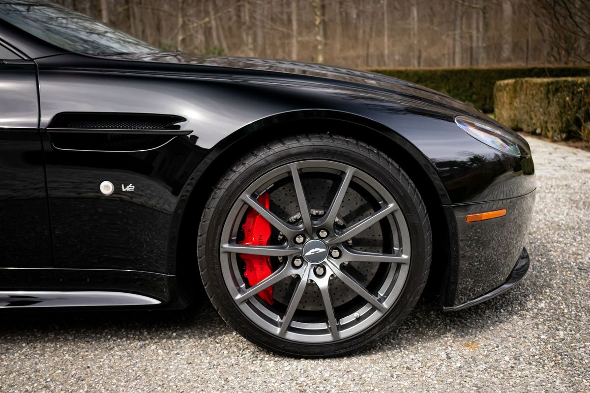 2017 Aston Martin V12 Vantage S
