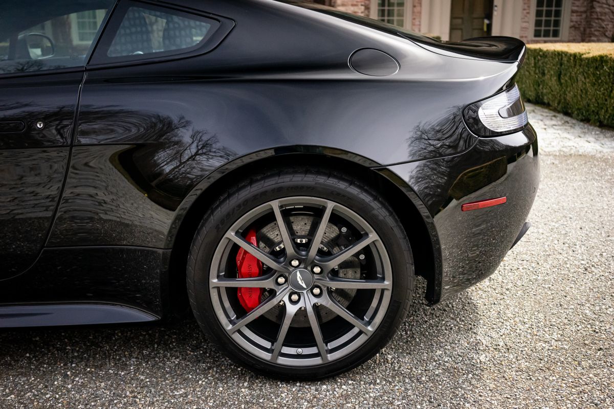 2017 Aston Martin V12 Vantage S