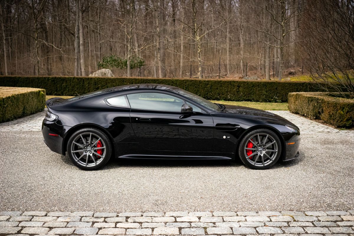 2017 Aston Martin V12 Vantage S